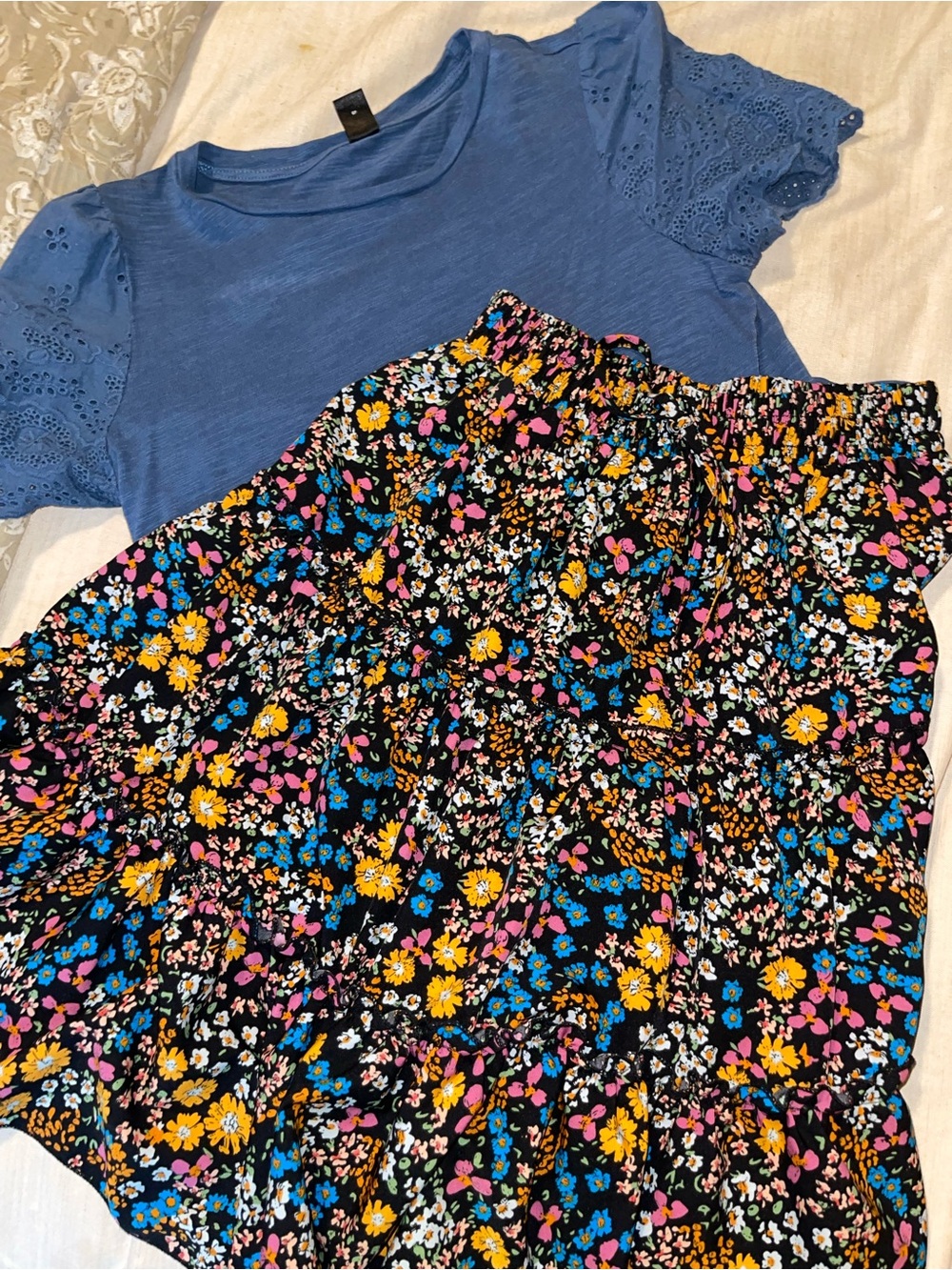 SHEIN Blue Top with colored Floral Accent ruffle skirt